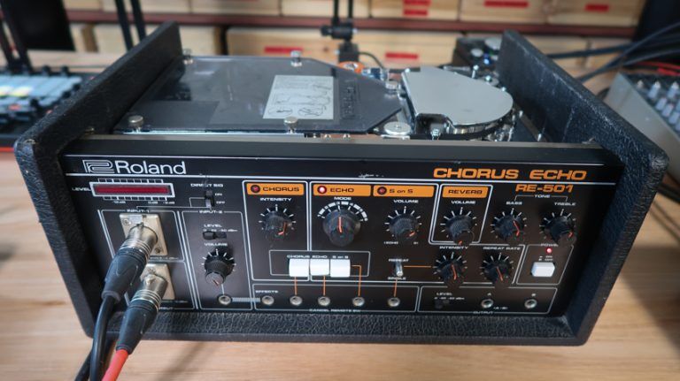 Roland RE-501 Chorus Echo Tape Delay | Doctor Mix